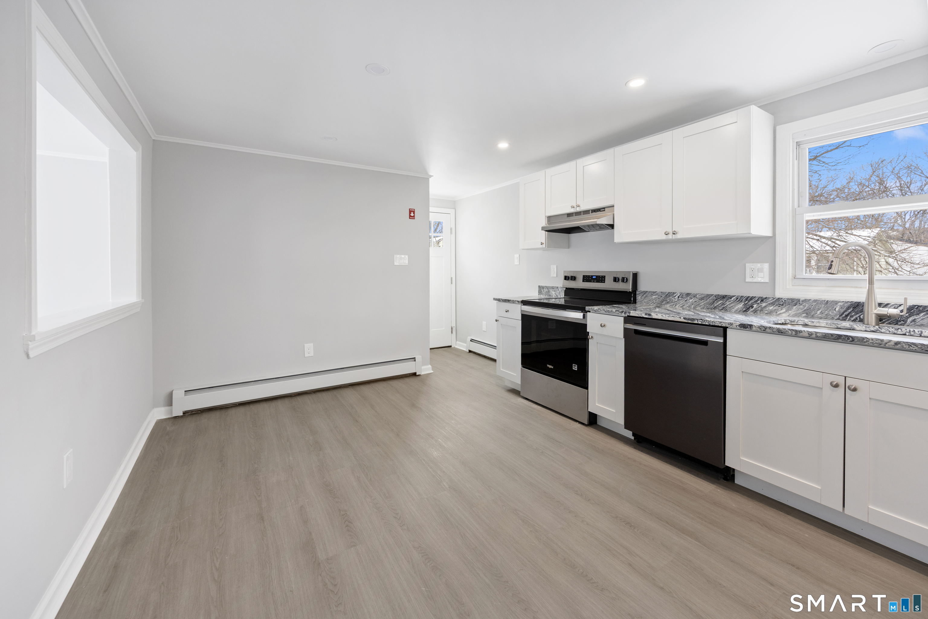 9 High Top Circle East Hamden, CT 06514 - Photo 5 of 25