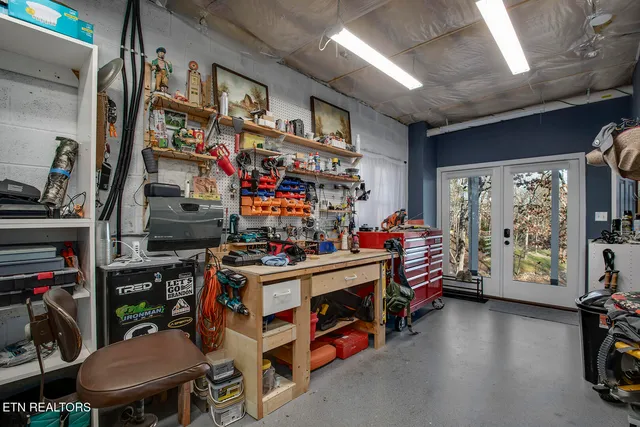 $1,900,000 | 356 Okema Way, Loudon, TN 37774