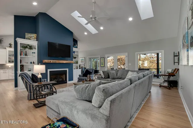 $1,900,000 | 356 Okema Way, Loudon, TN 37774