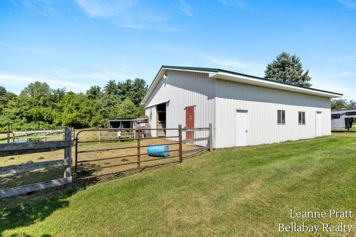875 East Sager Road Hastings, MI 49058 - Photo 32 of 37 875-E-Sager_034