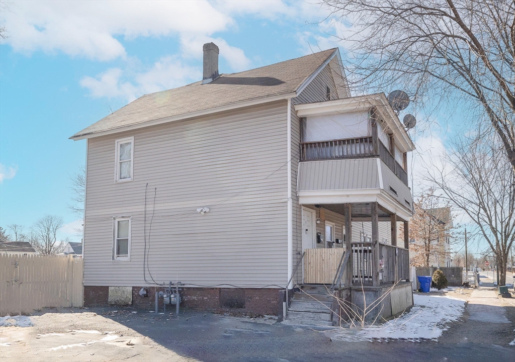 151 Monroe Street Springfield, MA 01109 - Photo 3 of 11 Gallery Image 3