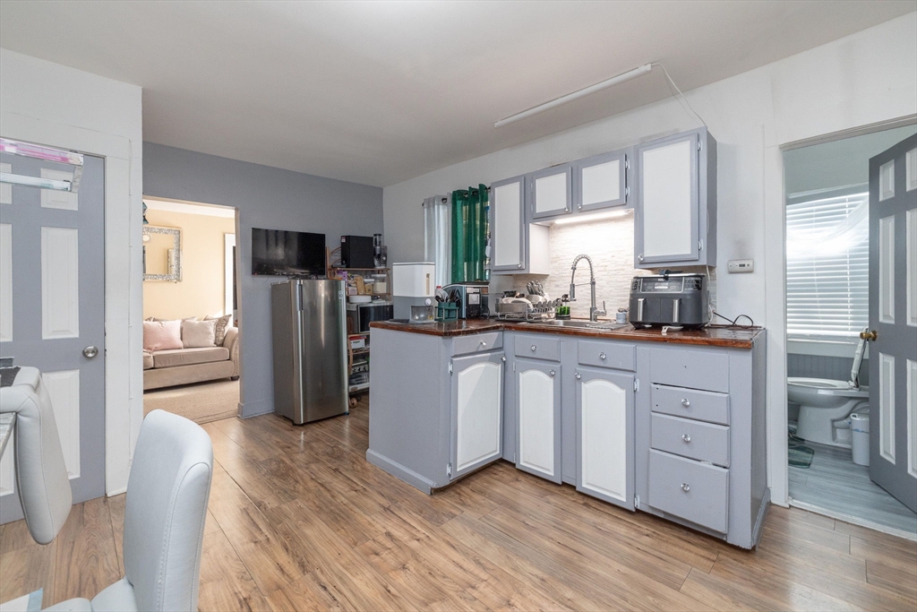 151 Monroe Street Springfield, MA 01109 - Photo 4 of 11 Gallery Image 4