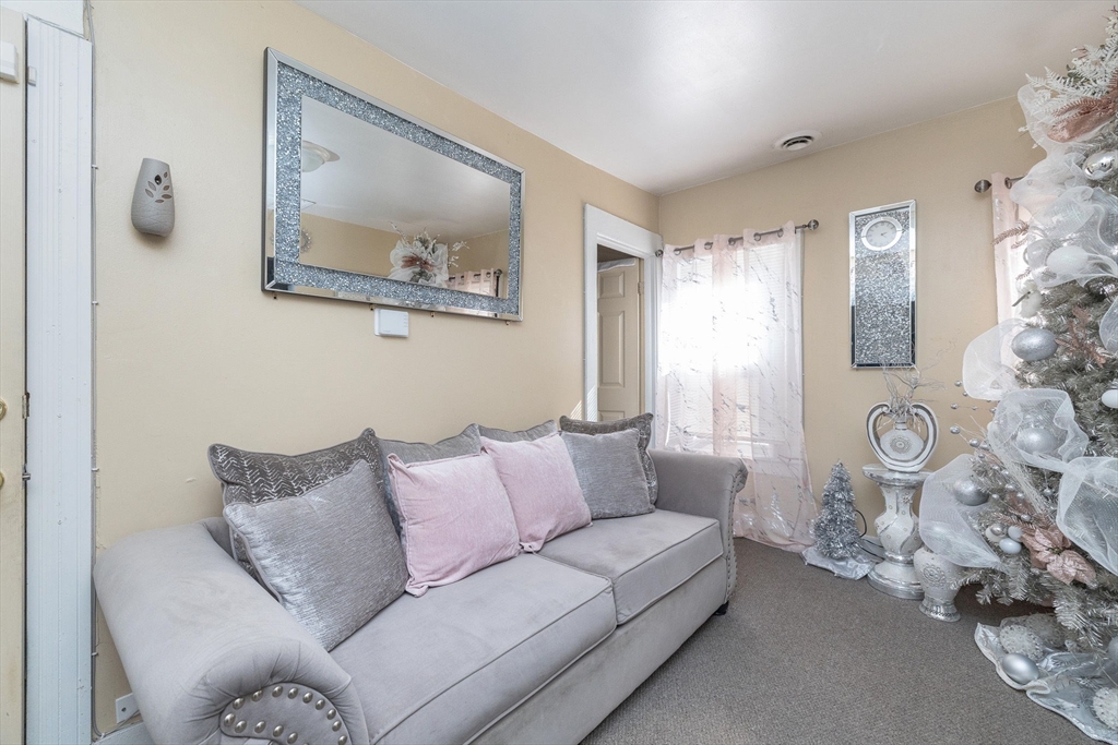151 Monroe Street Springfield, MA 01109 - Photo 10 of 11 Gallery Image 10