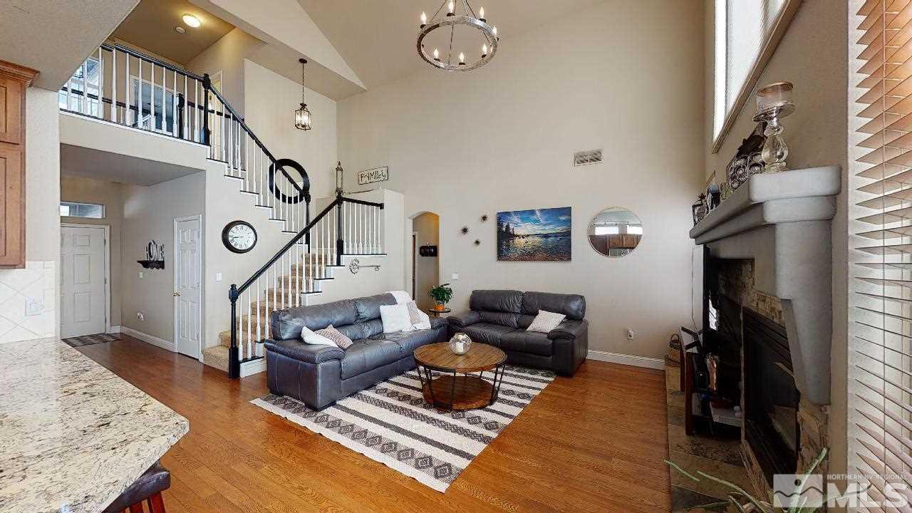 9565 Apache Rose Drive Reno, NV 89521 - Photo 4 of 25 a living room with furniture