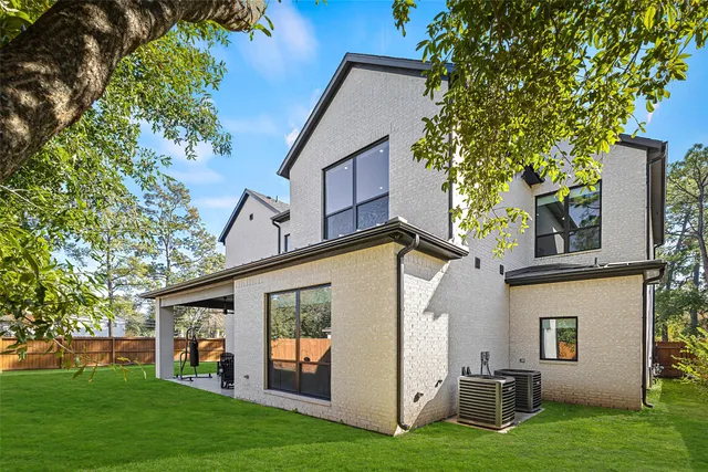 $2,200,000 | 14002 Woodthorpe Lane, Houston, TX 77079