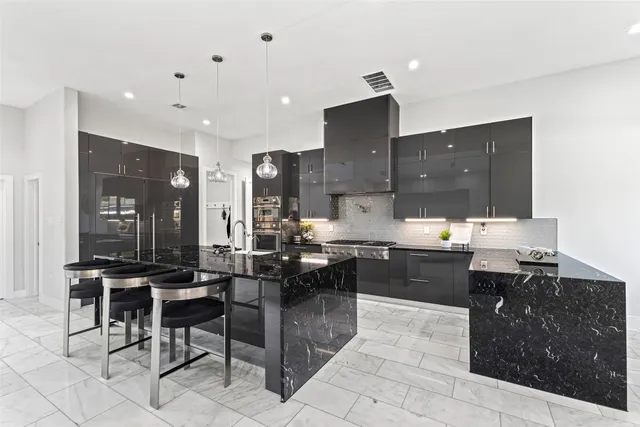 $2,200,000 | 14002 Woodthorpe Lane, Houston, TX 77079