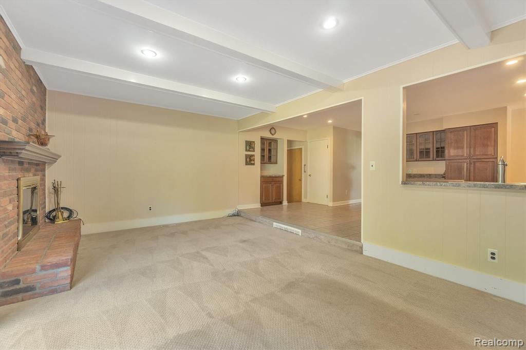 29537 Fox Grove Road Farmington Hills, MI 48334 - Photo 18 of 37