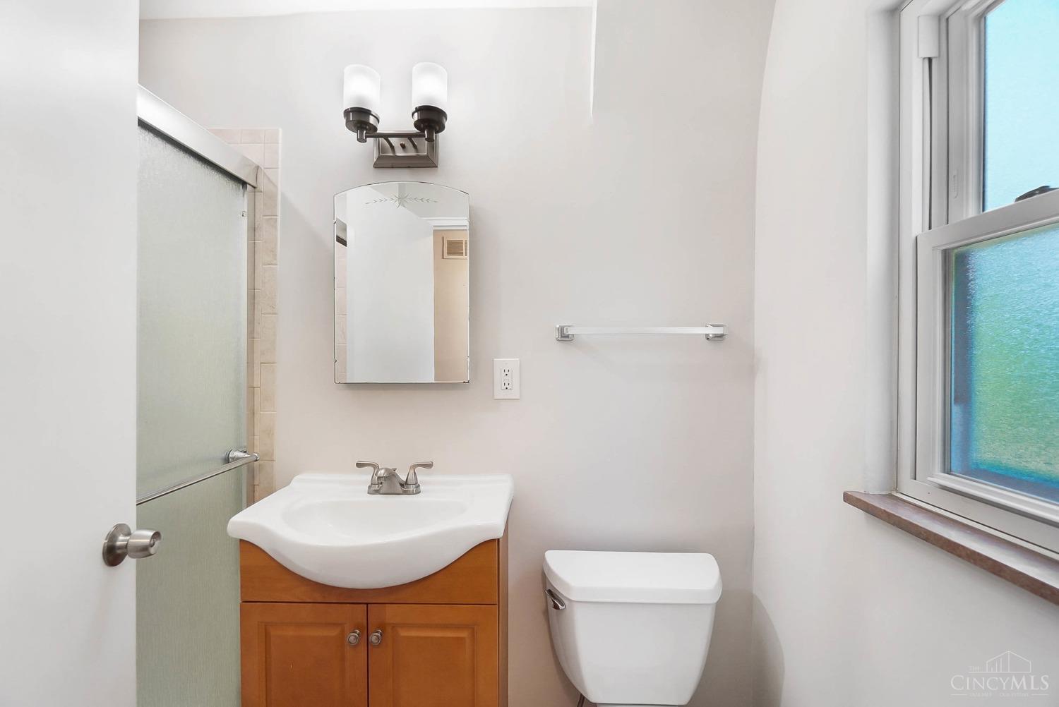 5546 Fairwood Road Cincinnati, OH 45239 - Photo 28 of 44 Gallery Image 28