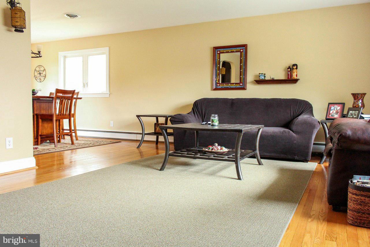 39982 Ben Morgan Road Leonardtown, MD 20650 - Photo 17 of 29 Living Room