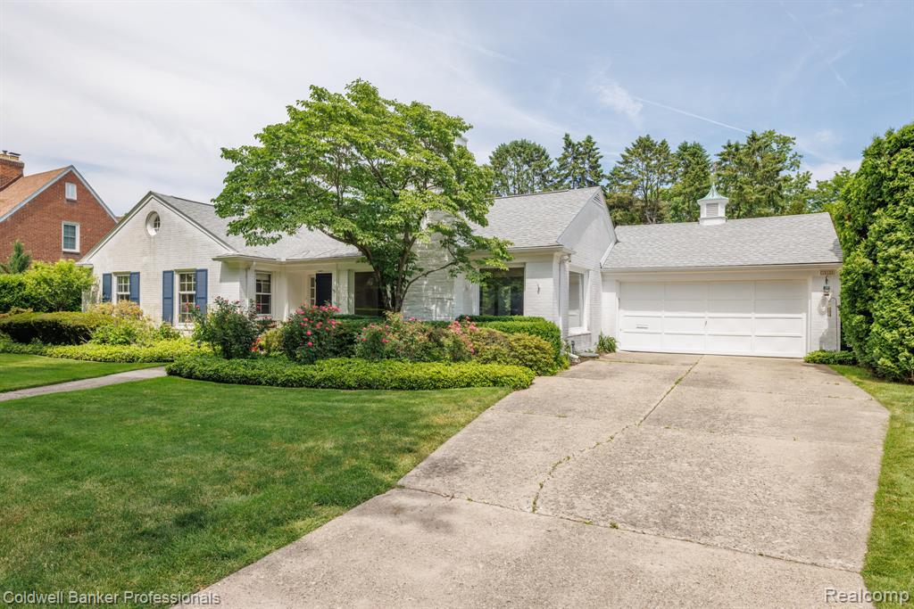 1018 Harvard Road Grosse Pointe, MI 48230 - Photo 3 of 40