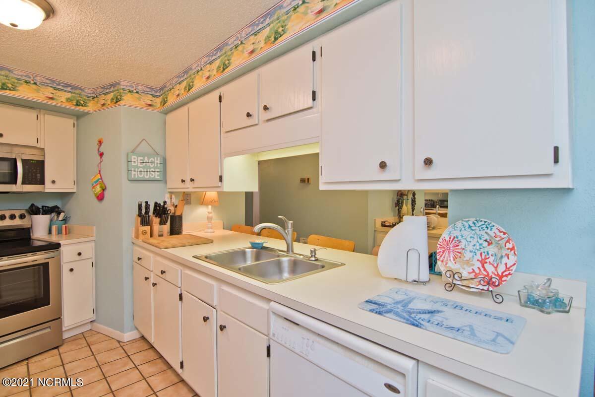 1505 Salter Path Road, Unit 439 Indian Beach, NC 28512 - Photo 10 of 44 Kitchen South view