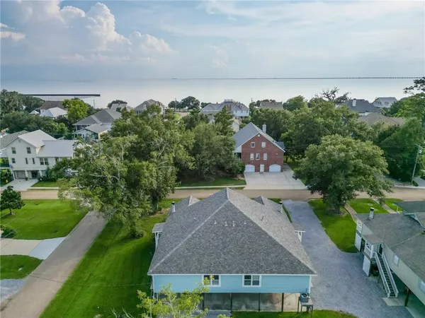 $1,950 | 1801 Claiborne Street, Mandeville, LA 70448