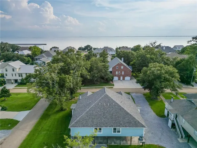 $1,950 | 1801 Claiborne Street, Mandeville, LA 70448