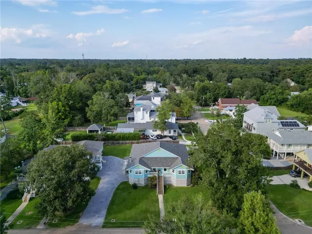 $1,950 | 1801 Claiborne Street, Mandeville, LA 70448