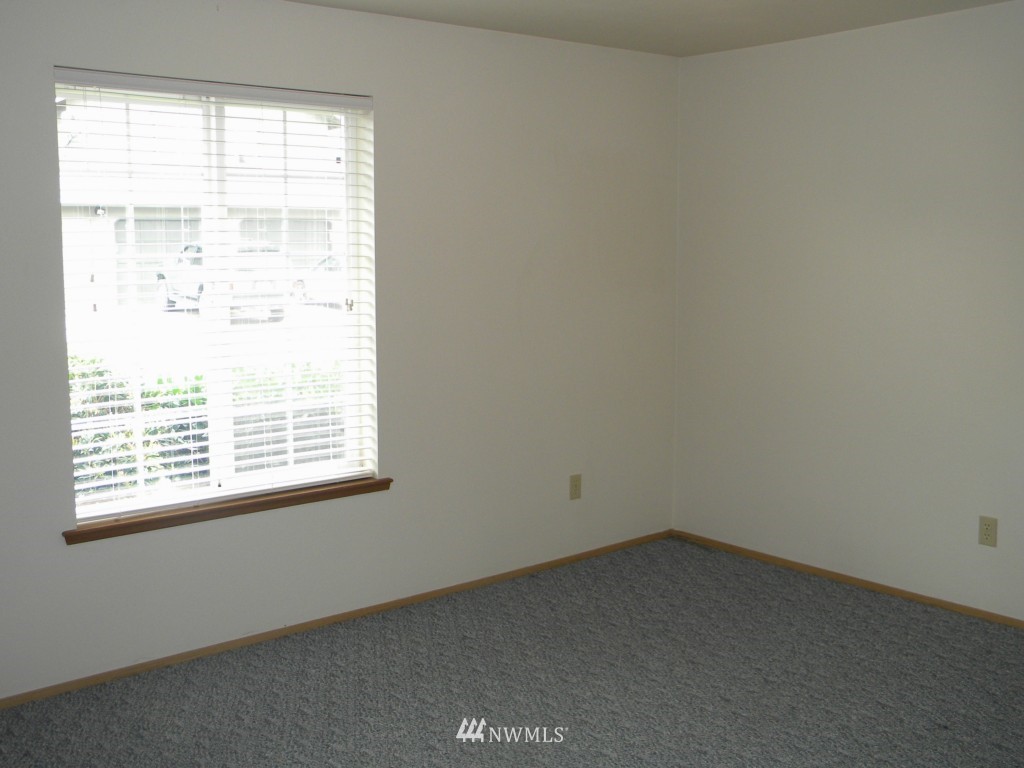 821 A South Laventure Road Mount Vernon, WA 98274 - Photo 4 of 9 Gallery Image 4
