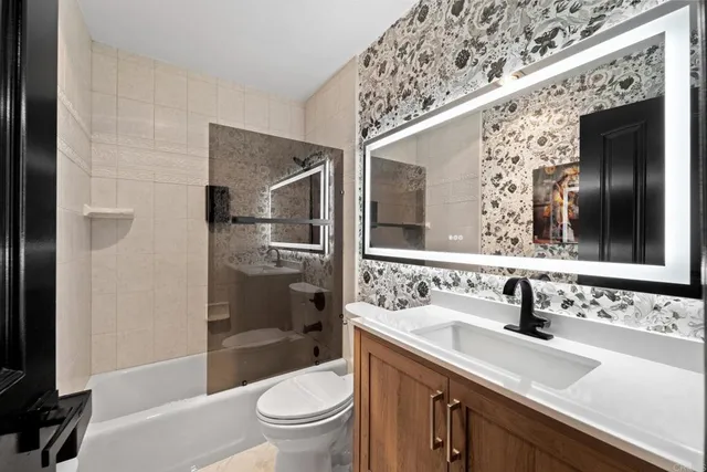 $2,440,000 | 7056 Del Cerro Boulevard, San Diego, CA 92120