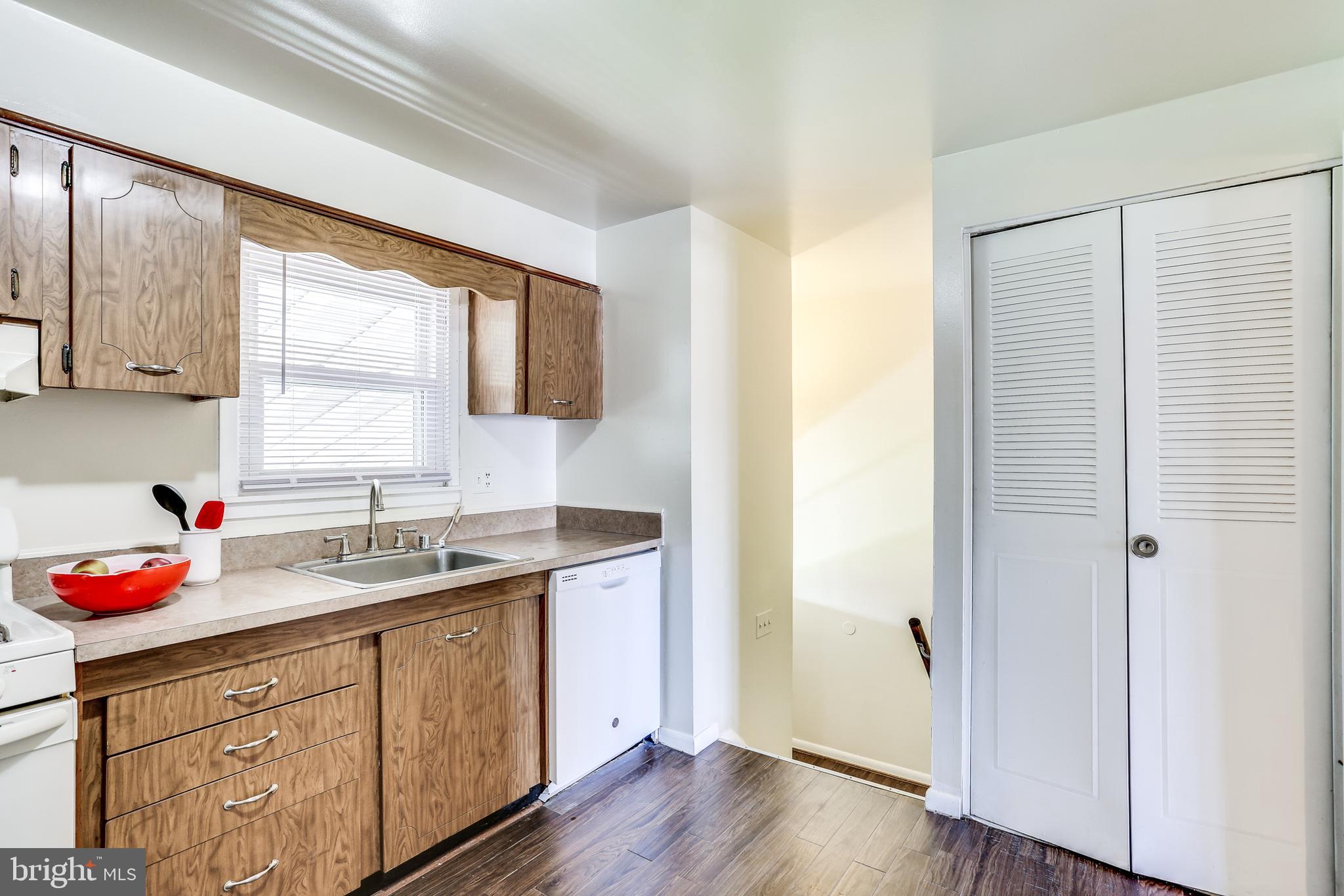 5648 Braxfield Road Halethorpe, MD 21227 - Photo 11 of 26 Kitchen