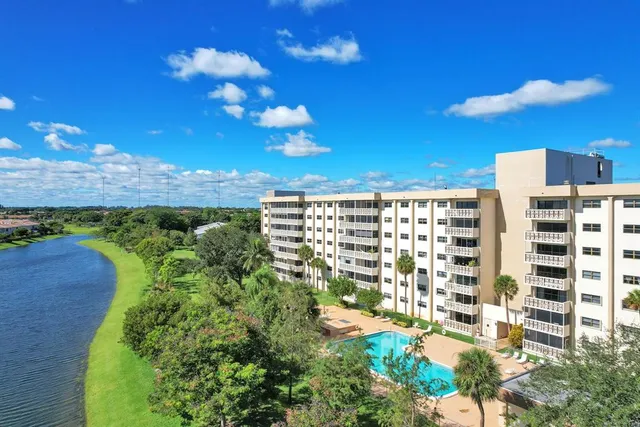 $310,000 | 800 Northeast 195th Street, Unit 601, Miami, FL 33179