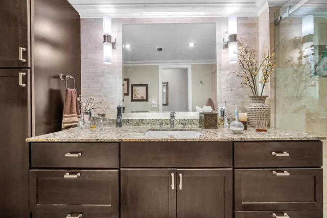 $310,000 | 800 Northeast 195th Street, Unit 601, Miami, FL 33179