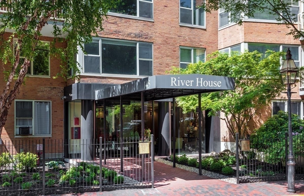 145 Pinckney Street, Unit 102 Boston, MA 02114 - Photo 8 of 8