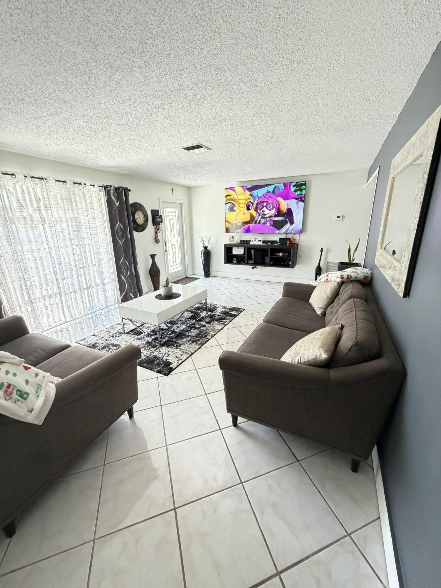 662 Southwest Branford Road Port St. Lucie, FL 34983 - Photo 7 of 15 IMG_7342