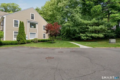 $450,000 | 56 Portland Avenue, Unit 9, Redding, CT 06896