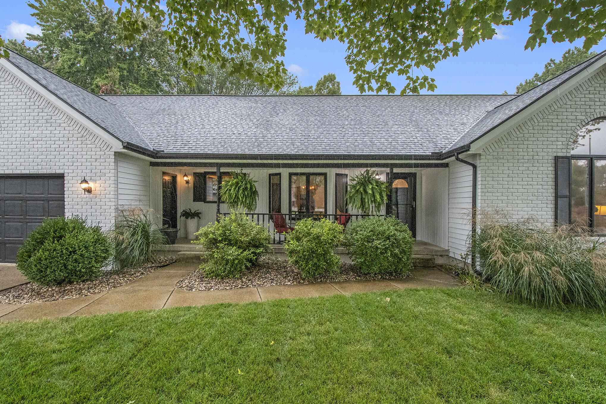 8631 Ridgebluff Drive Southwest Byron Center, MI 49315 - Photo 3 of 39 003_dsc_0508