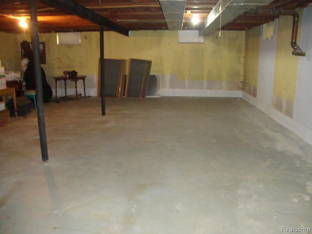 5189 Van Slyke Road Flint, MI 48507 - Photo 19 of 22 DSC00252.jpg
