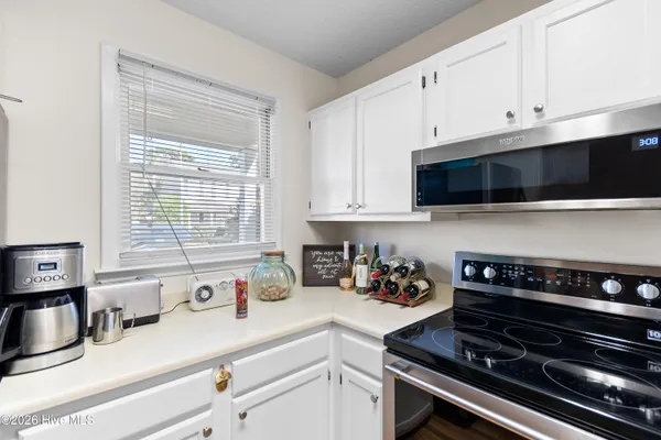 $239,000 | 128 Lullwater Drive, Unit B, Wilmington, NC 28403