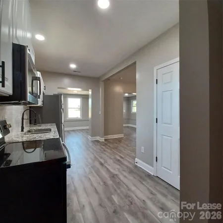 $2,050 | 4211 Major Street, Charlotte, NC 28208