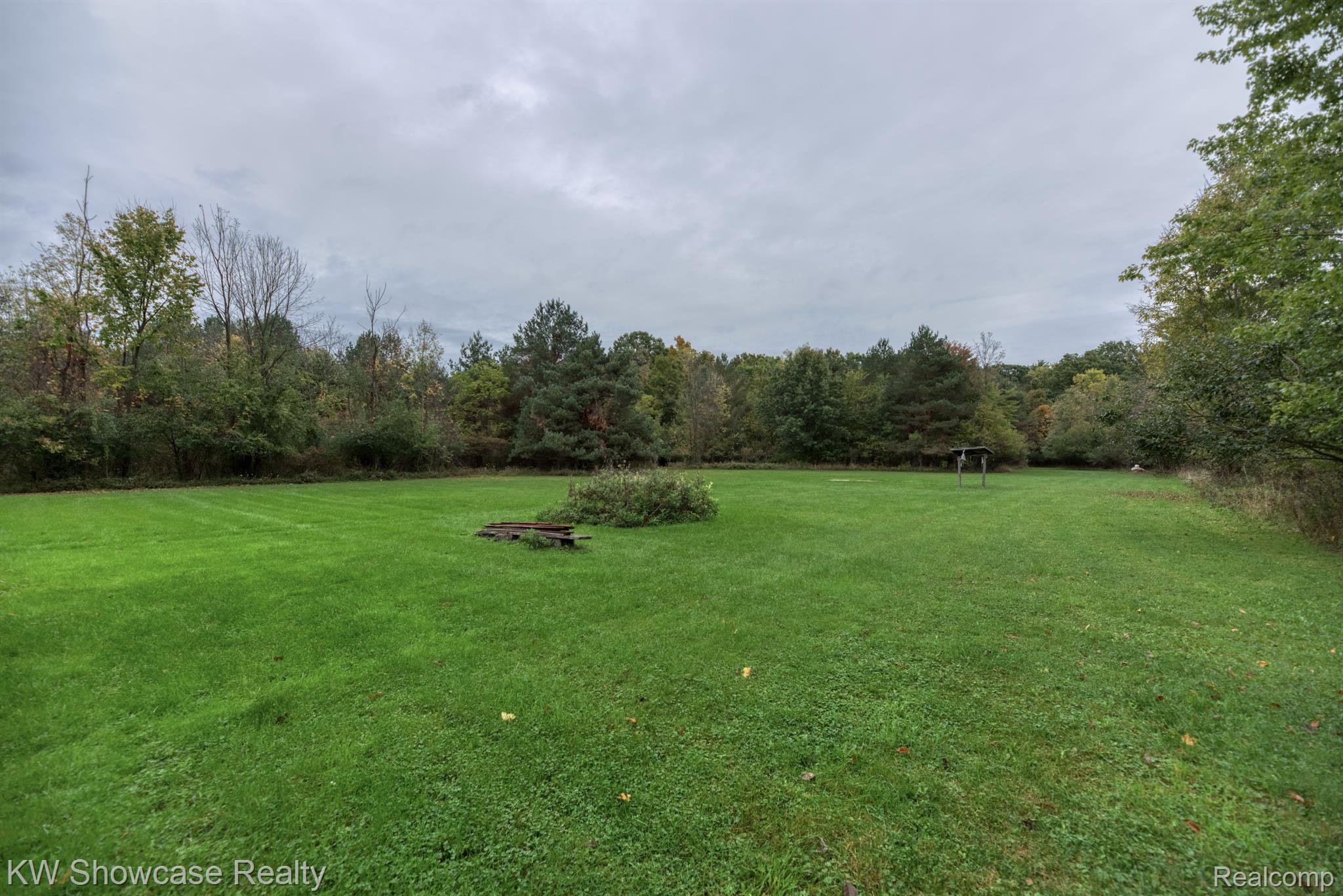 9536 Spencer Road South Lyon, MI 48178 - Photo 20 of 43 Gallery Image 20