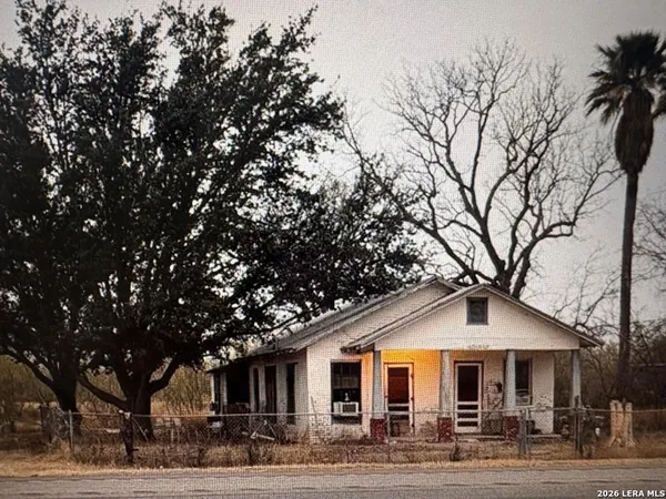 $150,000 | 20947 North N Highway, Quemado, TX 78877