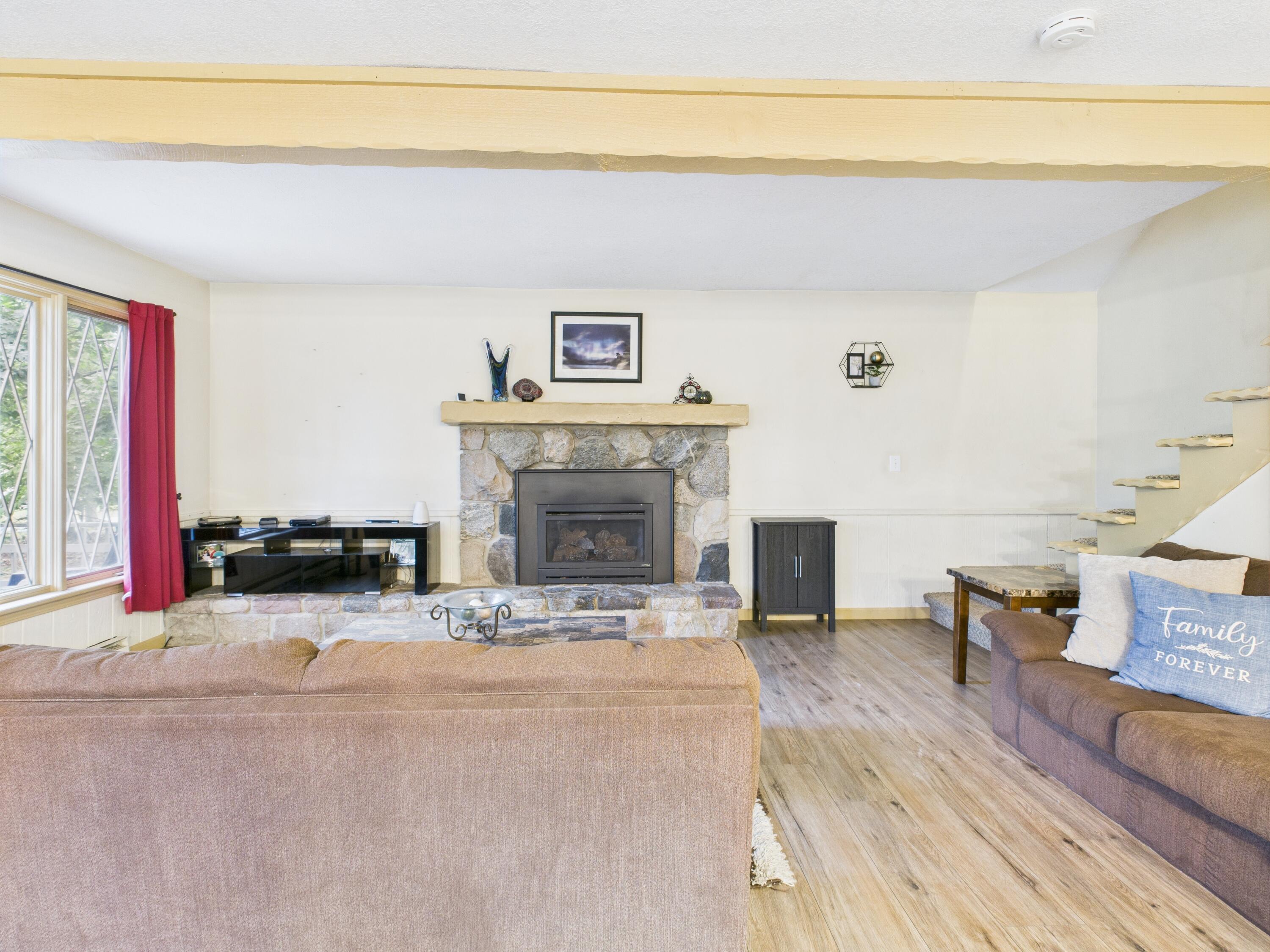5589 Algonquin Road Gaylord, MI 49735 - Photo 14 of 16 living room