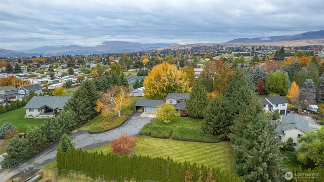 $798,975 | 1819 6th Street Southeast, East Wenatchee, WA 98802