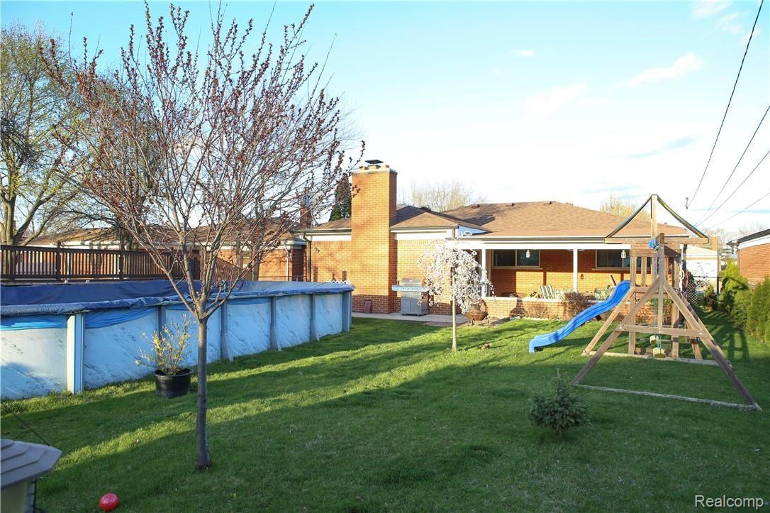 29321 Ridgefield Avenue Warren, MI 48088 - Photo 17 of 17 Ridgefield-3.jpg