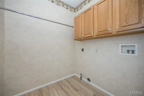 $354,900 | 4212 Stanmoor Drive, St. Louis, MO 63129