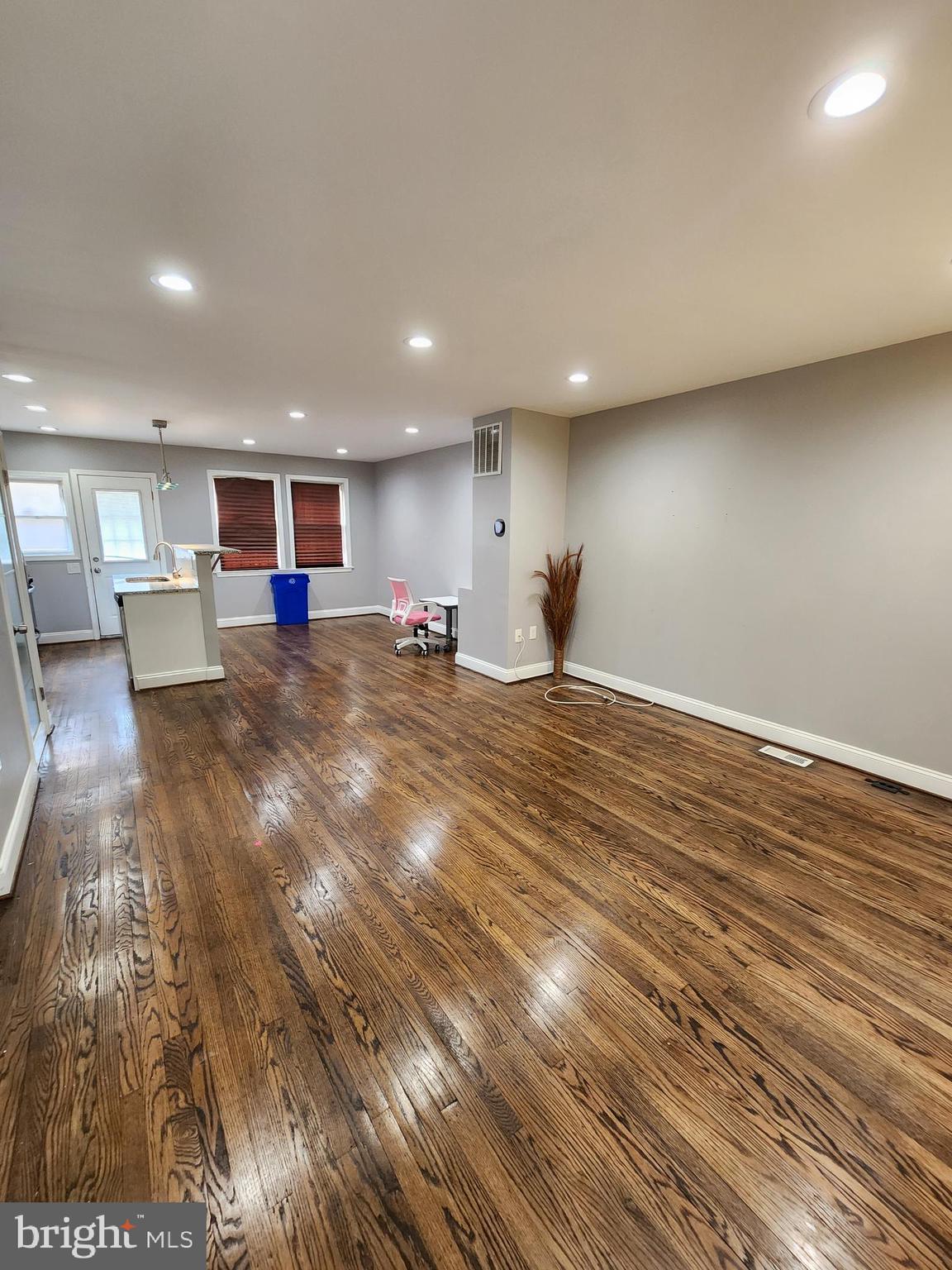 941 North Hill Road Baltimore, MD 21218 - Photo 5 of 15
