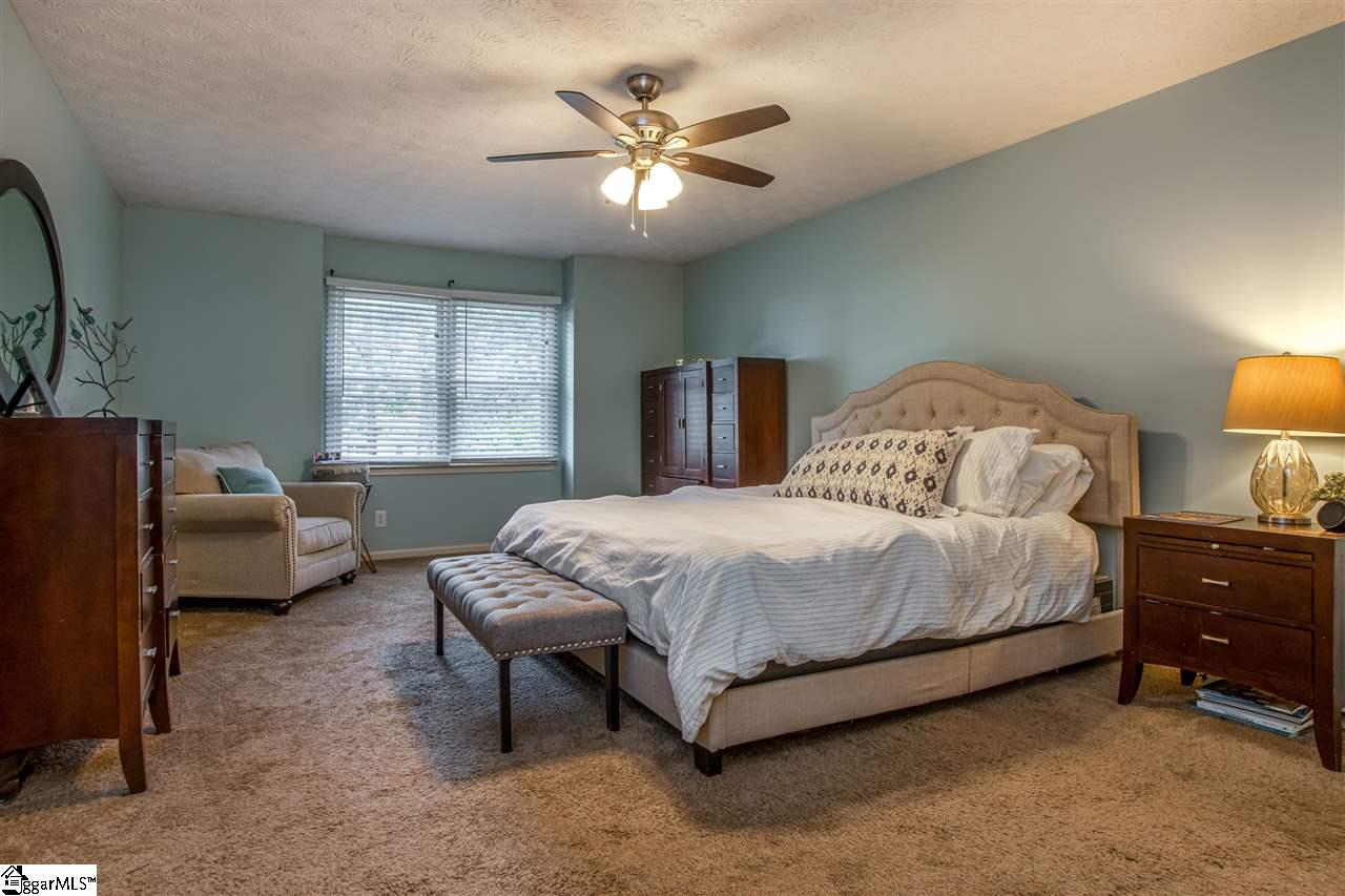 815 Brooks Road Mauldin, SC 29662 - Photo 4 of 35 Gallery Image 4