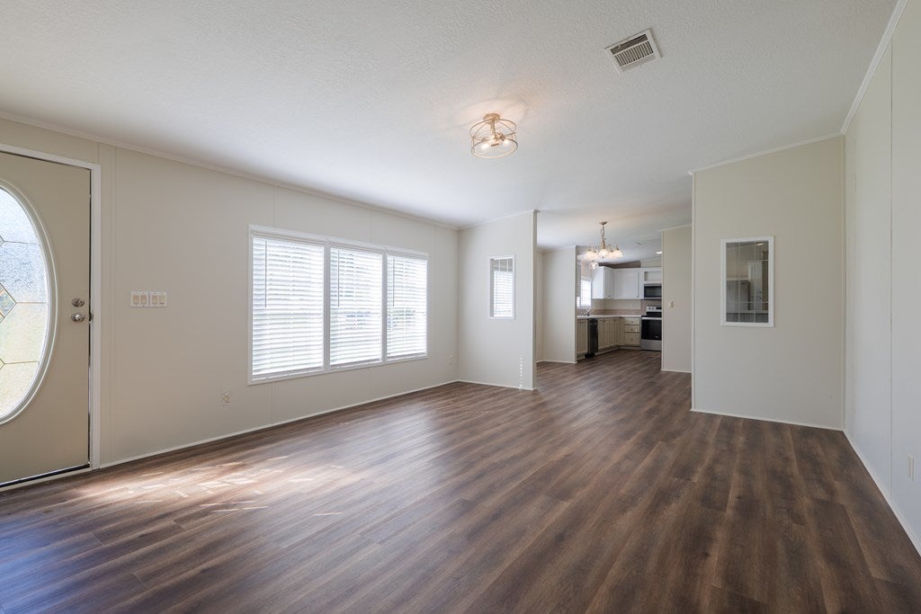 4289 Johnson Road South Valdosta, GA 31601 - Photo 5 of 45 Gallery Image 5