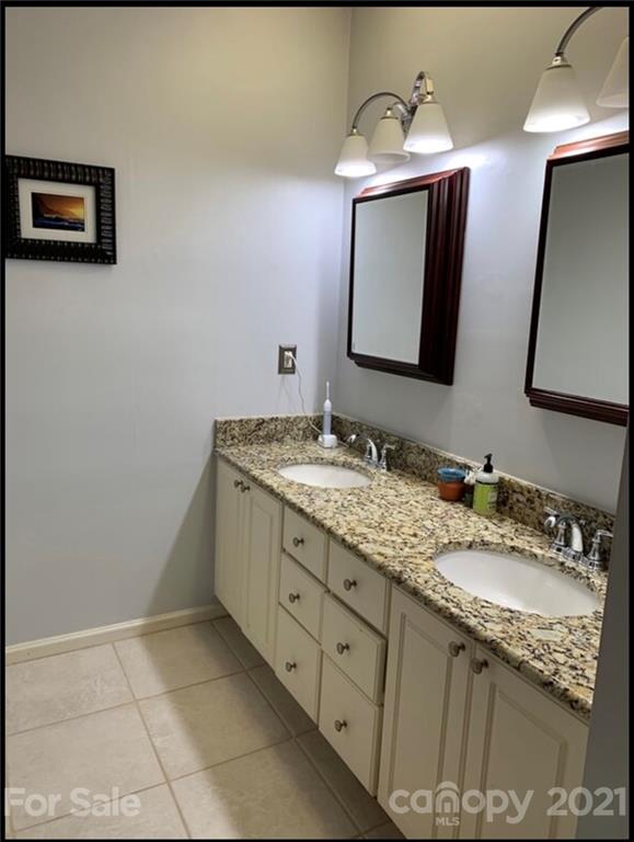 1328 Queens Road Charlotte, NC 28207 - Photo 12 of 14 Gallery Image 12
