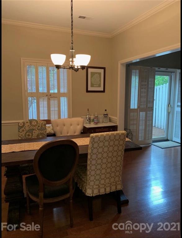 1328 Queens Road Charlotte, NC 28207 - Photo 6 of 14 Gallery Image 6