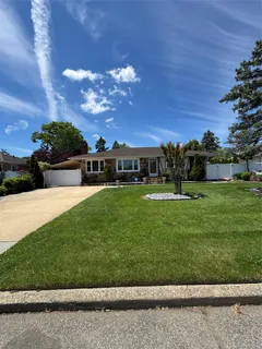 $649,999 | 98 West 8th Street, Deer Park, NY 11729