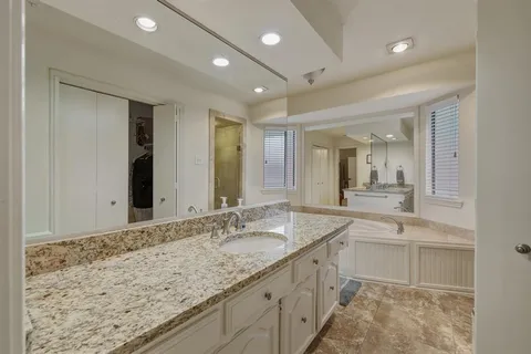 $929,900 | 9510 Hill View Drive, Dallas, TX 75231