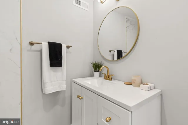 a view of a window in a room