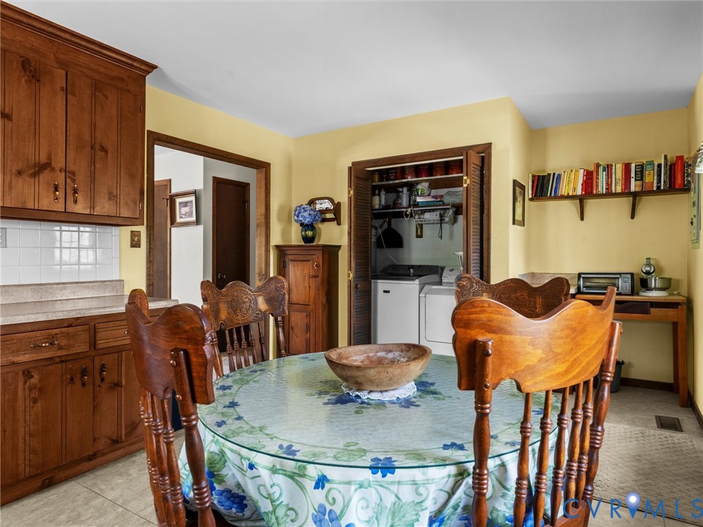 2217 Mountain View Road Powhatan, VA 23139 - Photo 8 of 29