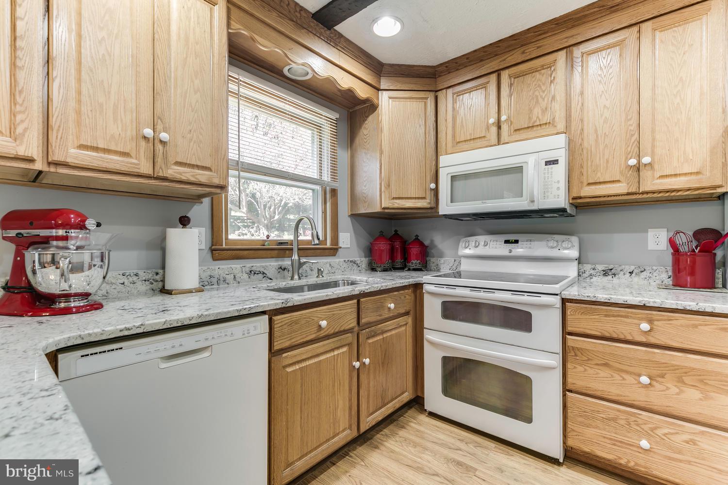 16640 Dolf Road Stewartstown, PA 17363 - Photo 7 of 37 Gallery Image 7