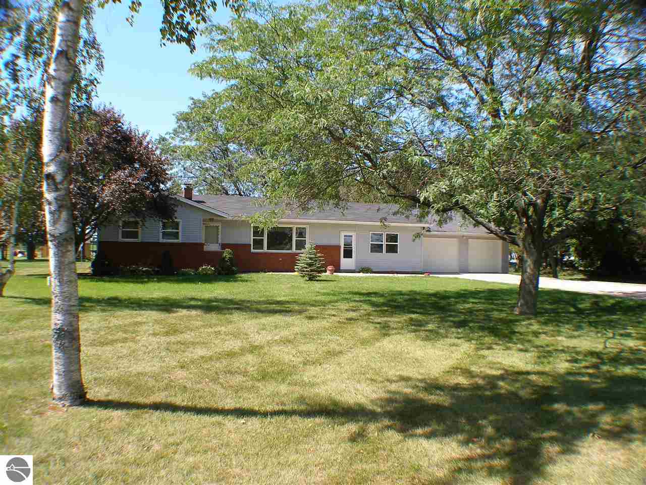 5538 South Shepherd Road Shepherd, MI 48883 - Photo 1 of 14 1776014.JPG