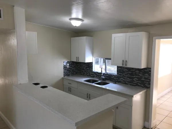 $2,900 | 3150 Northwest 2nd Street, Lauderhill, FL 33311