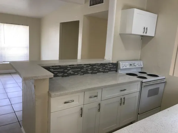 $2,900 | 3150 Northwest 2nd Street, Lauderhill, FL 33311