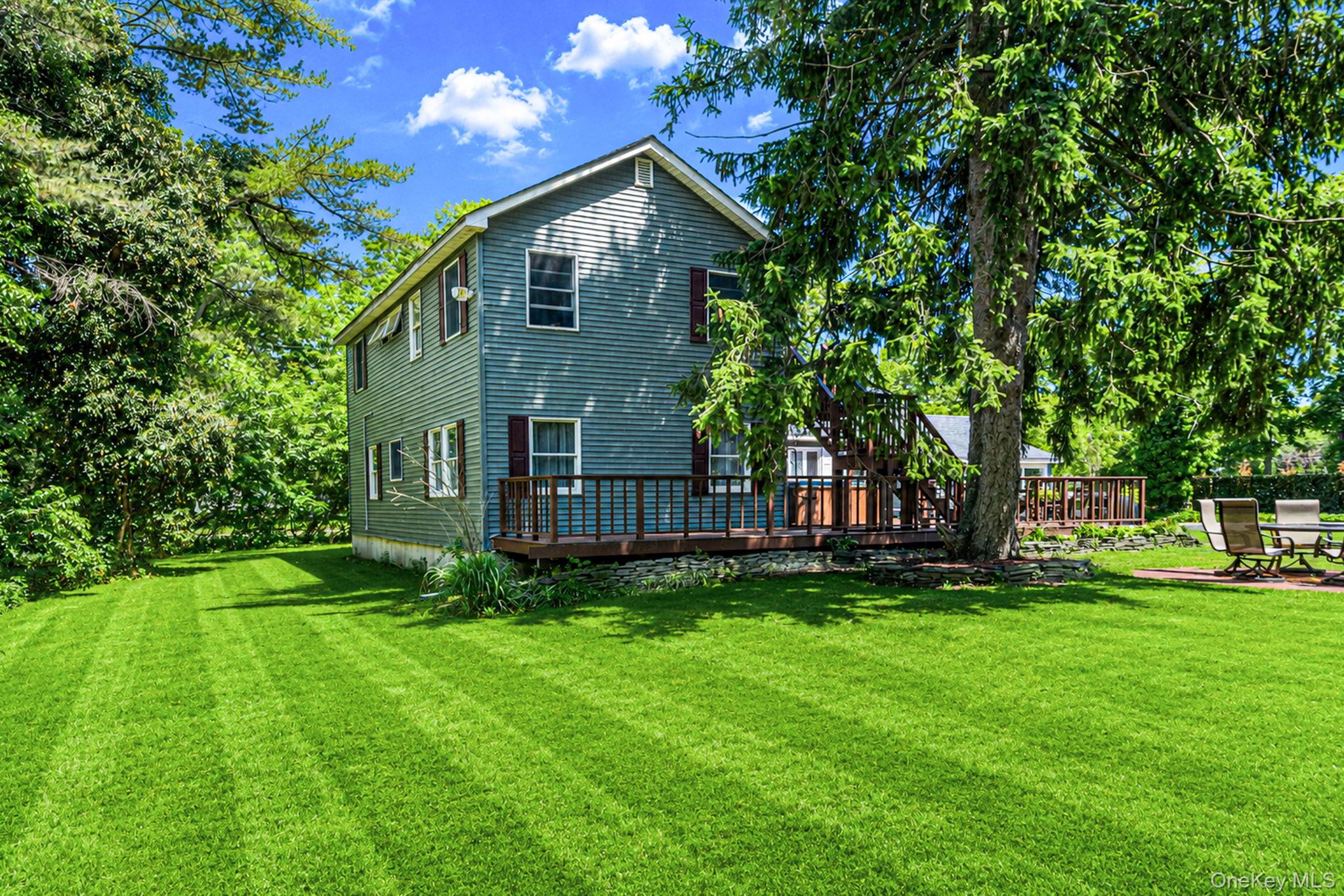 612 Blue Point Road Holtsville, NY 11742 - Photo 39 of 47